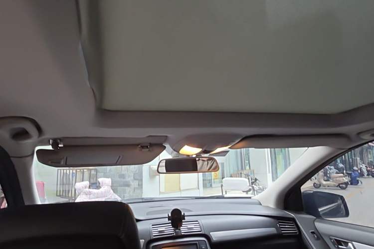 Used Mercedes-Benz R-Class 2014 R 320 4MATIC Business Model Headliner