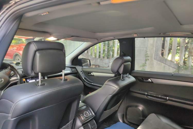 Used Mercedes-Benz R-Class 2014 R 320 4MATIC Luxury Model Headliner