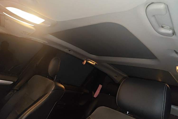 Used Mercedes-Benz R-Class 2014 R 320 4MATIC Business Model Headliner