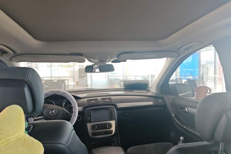 Used Mercedes-Benz R-Class 2014 R 320 4MATIC Business Model Headliner