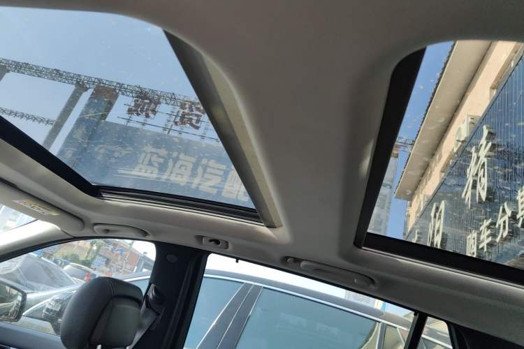 Used Mercedes-Benz R-Class 2014 R 320 4MATIC Business Model Headliner