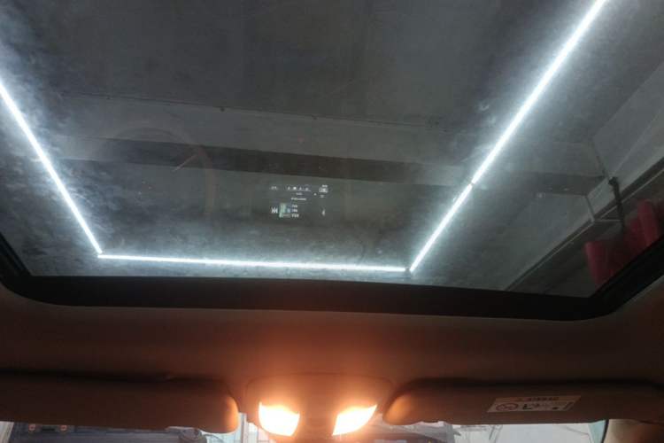 Used Mercedes-Benz R-Class 2014 R 320 4MATIC Luxury Model Headliner