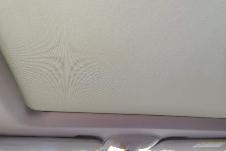Used Mercedes-Benz R-Class 2014 R 320 4MATIC Business Model Headliner