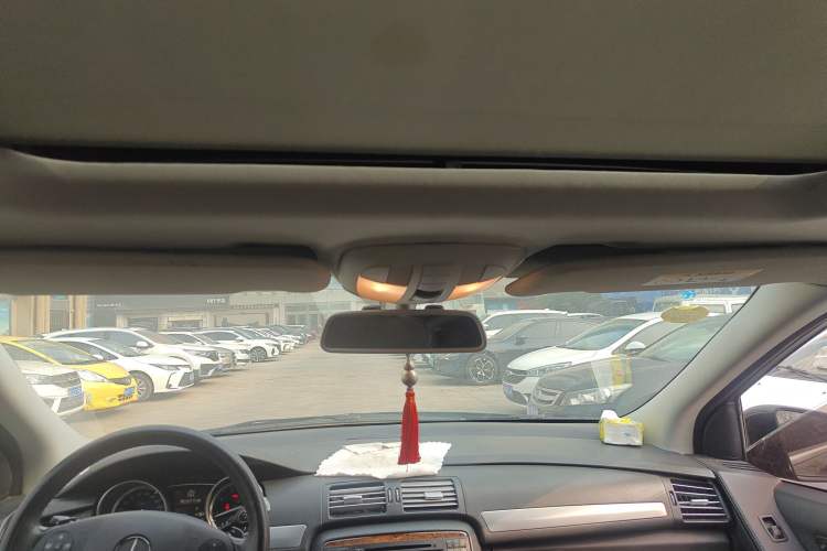 Used Mercedes-Benz R-Class 2014 R 320 4MATIC Business Model Headliner