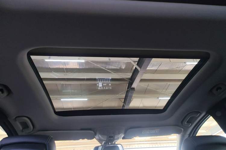 Used Mercedes-Benz R-Class 2014 R 320 4MATIC Business Model Headliner