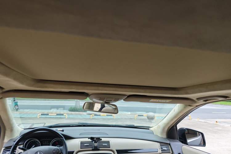 Used Mercedes-Benz R-Class 2014 R 400 4MATIC Business Model Headliner