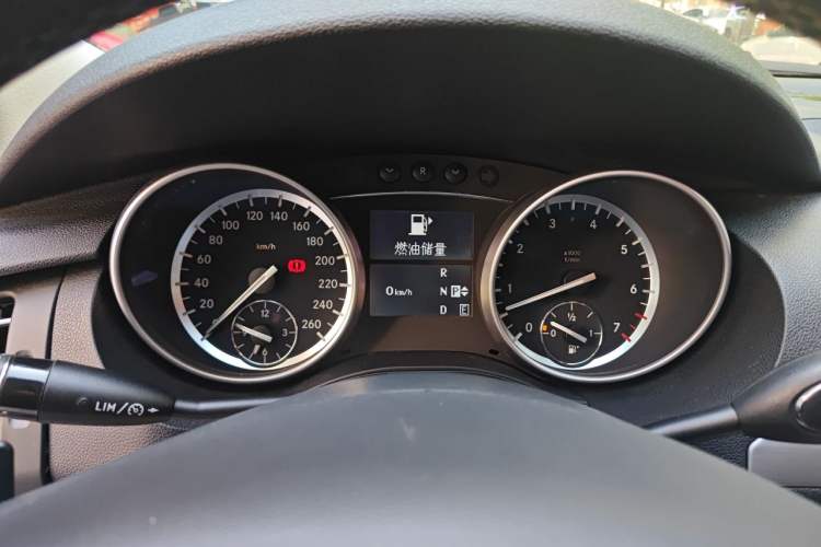 Used Mercedes-Benz R-Class 2014 R 320 4MATIC Business Model Instrument Cluster