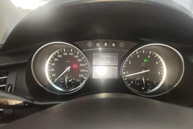 Used Mercedes-Benz R-Class 2014 R 320 4MATIC Business Model Instrument Cluster