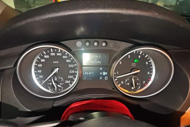 Used Mercedes-Benz R-Class 2014 R 320 4MATIC Business Model Instrument Cluster