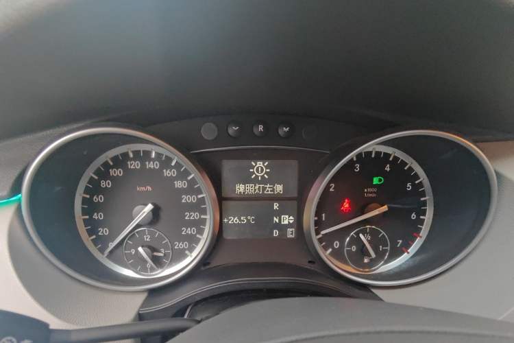 Used Mercedes-Benz R-Class 2014 R 400 4MATIC Luxury Model Instrument Cluster