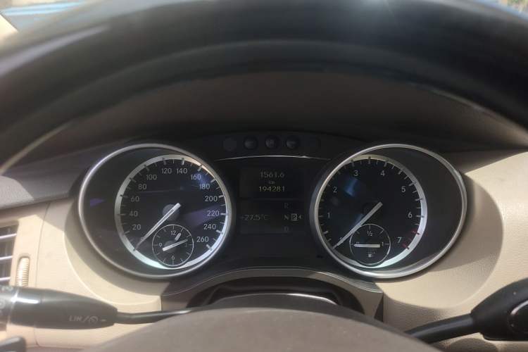 Used Mercedes-Benz R-Class 2014 R 320 4MATIC Luxury Model Instrument Cluster