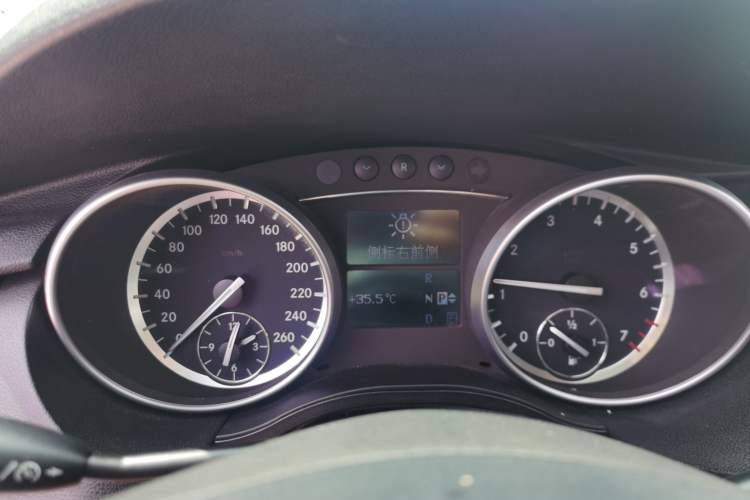 Used Mercedes-Benz R-Class 2014 R 320 4MATIC Luxury Model Instrument Cluster