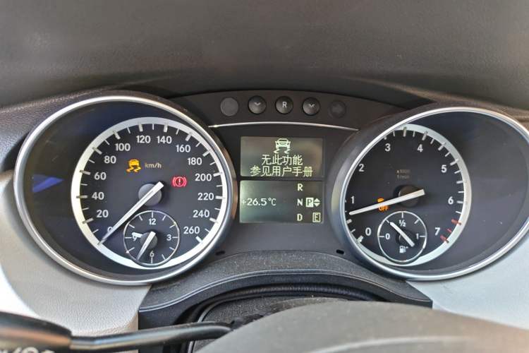 Used Mercedes-Benz R-Class 2014 R 400 4MATIC Business Model Instrument Cluster