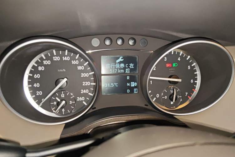 Used Mercedes-Benz R-Class 2014 R 400 4MATIC Business Model Instrument Cluster