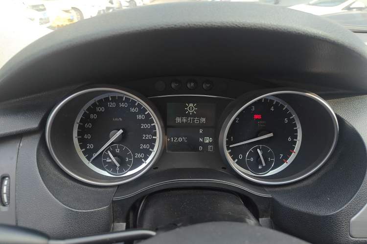 Used Mercedes-Benz R-Class 2014 R 320 4MATIC Business Model Instrument Cluster