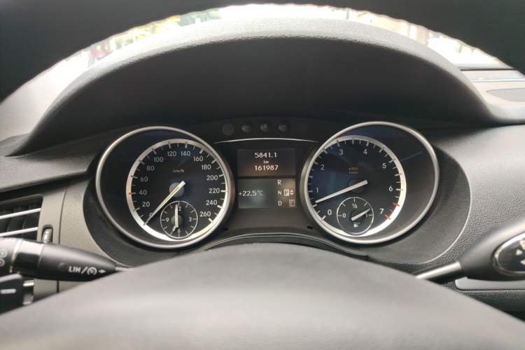 Used Mercedes-Benz R-Class 2014 R 320 4MATIC Business Model Instrument Cluster