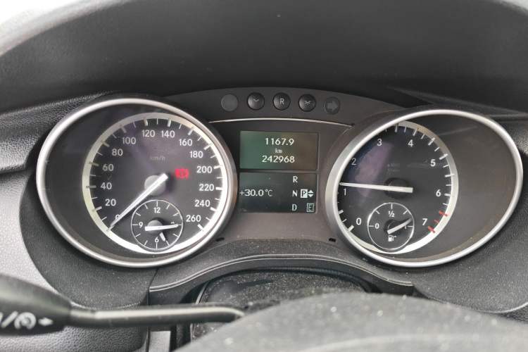 Used Mercedes-Benz R-Class 2014 R 320 4MATIC Luxury Model Instrument Cluster