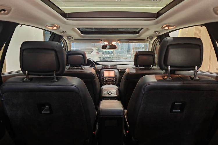 Used Mercedes-Benz R-Class 2014 R 400 4MATIC Business Model Interior 11