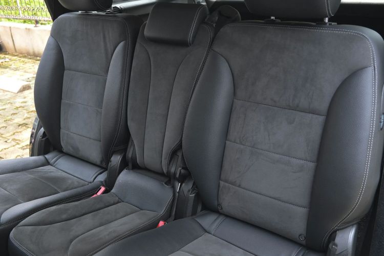 Used Mercedes-Benz R-Class 2014 R 320 4MATIC Business Model Interior 5