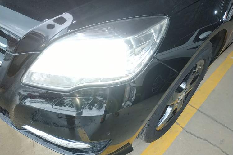 Used Mercedes-Benz R-Class 2014 R 320 4MATIC Business Model Left Front Headlight