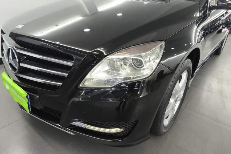 Used Mercedes-Benz R-Class 2014 R 320 4MATIC Luxury Model Left Front Headlight