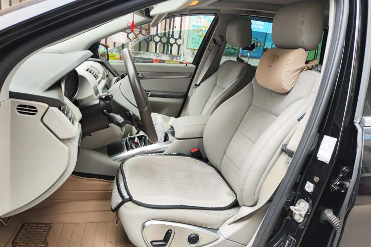 Used Mercedes-Benz R-Class 2014 R 320 4MATIC Business Model Left Front Seat