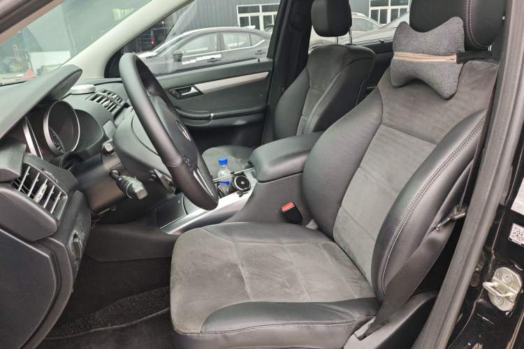 Used Mercedes-Benz R-Class 2014 R 320 4MATIC Business Model Left Front Seat