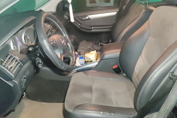 Used Mercedes-Benz R-Class 2014 R 320 4MATIC Business Model Left Front Seat