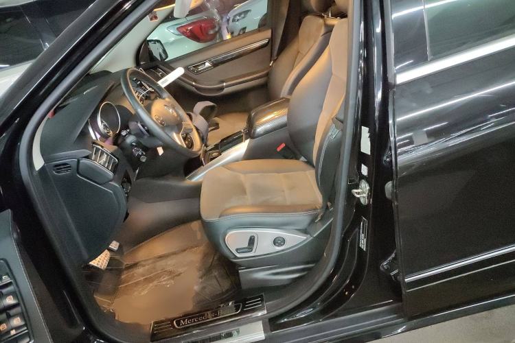 Used Mercedes-Benz R-Class 2014 R 320 4MATIC Business Model Left Front Seat