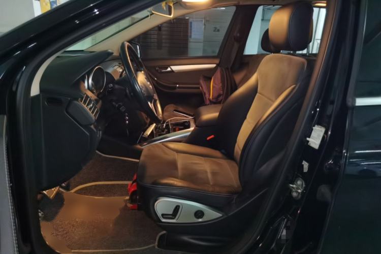 Used Mercedes-Benz R-Class 2014 R 320 4MATIC Business Model Left Front Seat