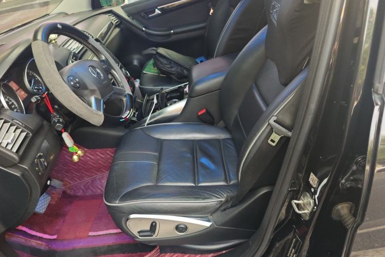 Used Mercedes-Benz R-Class 2014 R 320 4MATIC Luxury Model Left Front Seat