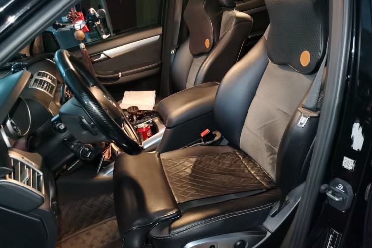 Used Mercedes-Benz R-Class 2014 R 320 4MATIC Business Model Left Front Seat