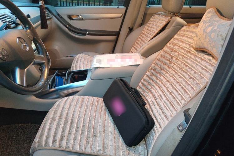 Used Mercedes-Benz R-Class 2014 R 320 4MATIC Business Model Left Front Seat