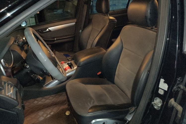 Used Mercedes-Benz R-Class 2014 R 320 4MATIC Business Model Left Front Seat