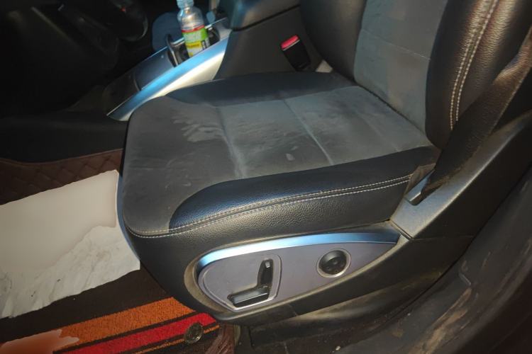 Used Mercedes-Benz R-Class 2014 R 320 4MATIC Business Model Left Front Seat