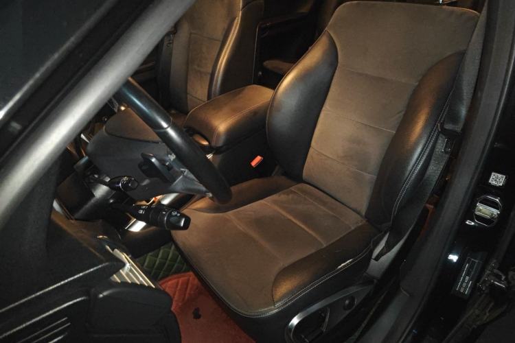 Used Mercedes-Benz R-Class 2014 R 320 4MATIC Business Model Left Front Seat