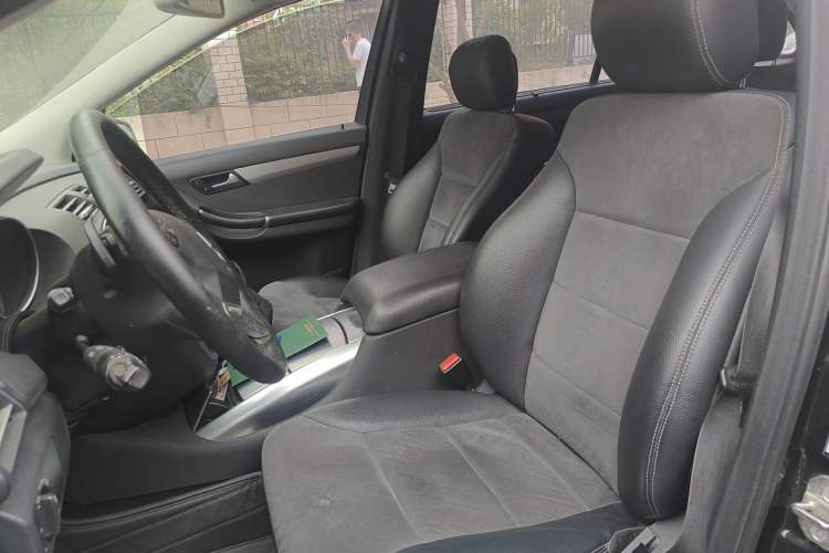 Used Mercedes-Benz R-Class 2014 R 320 4MATIC Business Model Left Front Seat