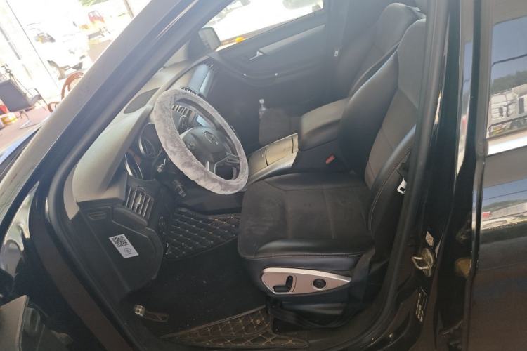 Used Mercedes-Benz R-Class 2014 R 320 4MATIC Business Model Left Front Seat
