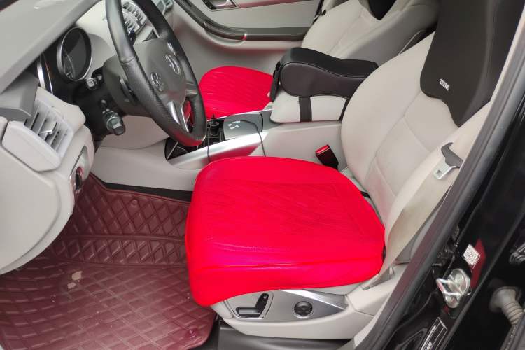 Used Mercedes-Benz R-Class 2014 R 320 4MATIC Business Model Left Front Seat