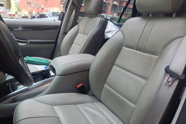 Used Mercedes-Benz R-Class 2014 R 400 4MATIC Business Model Left Front Seat