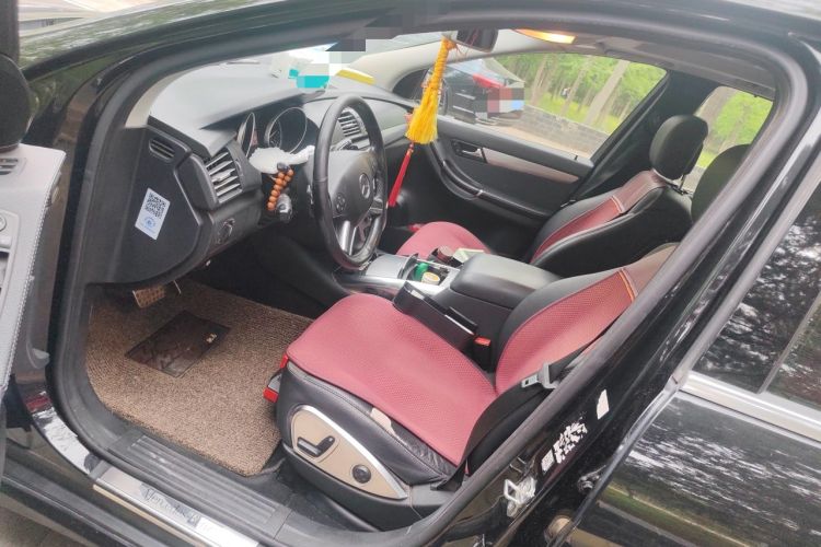 Used Mercedes-Benz R-Class 2014 R 320 4MATIC Business Model Left Front Seat