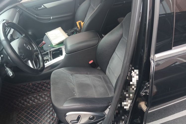Used Mercedes-Benz R-Class 2014 R 320 4MATIC Business Model Left Front Seat