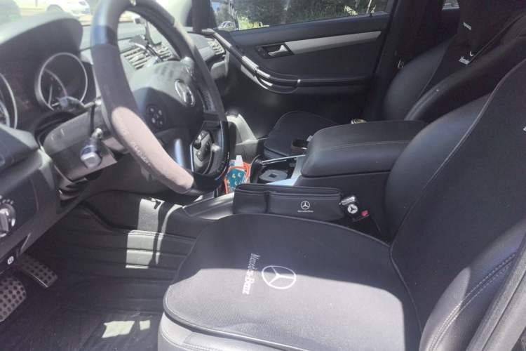 Used Mercedes-Benz R-Class 2014 R 320 4MATIC Business Model Left Front Seat