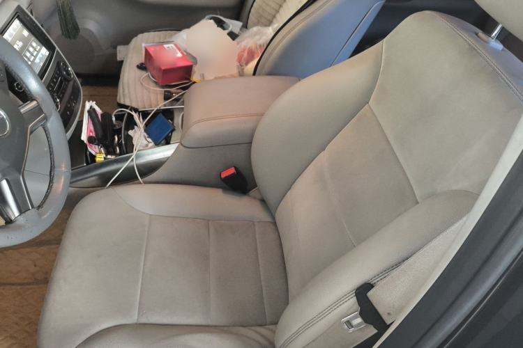 Used Mercedes-Benz R-Class 2014 R 320 4MATIC Business Model Left Front Seat