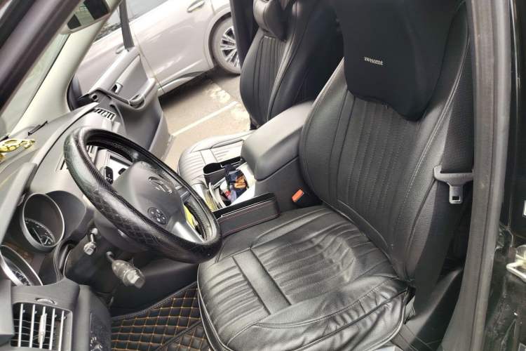 Used Mercedes-Benz R-Class 2014 R 320 4MATIC Business Model Left Front Seat