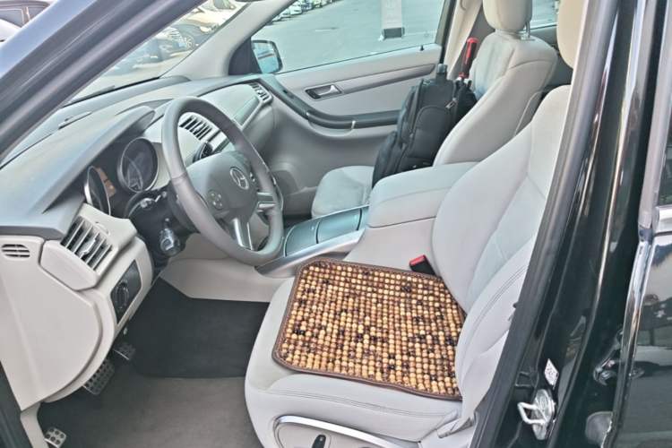 Used Mercedes-Benz R-Class 2014 R 320 4MATIC Business Model Left Front Seat