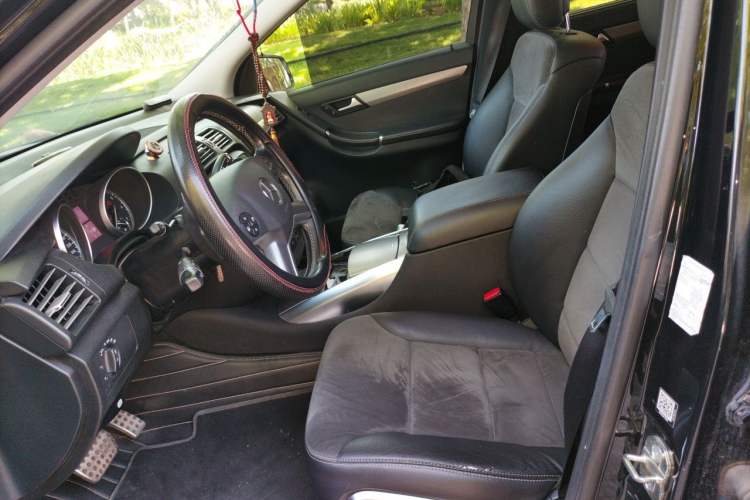 Used Mercedes-Benz R-Class 2014 R 320 4MATIC Luxury Model Left Front Seat