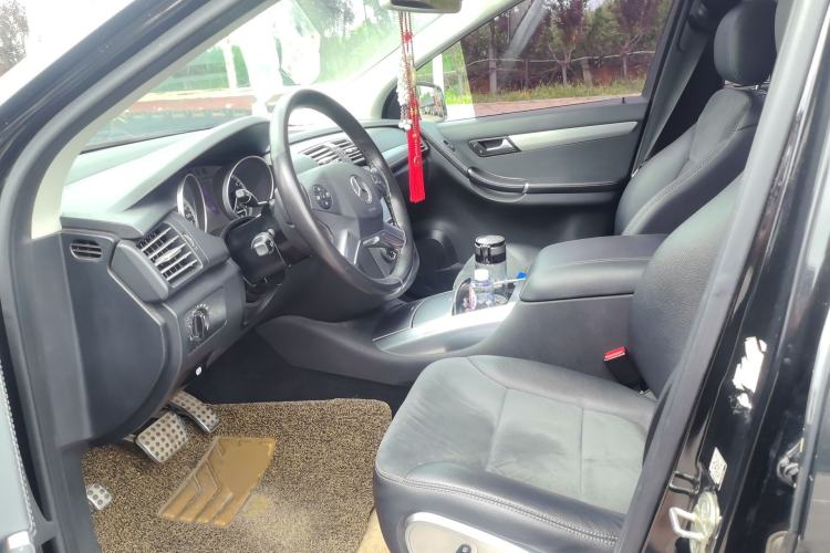 Used Mercedes-Benz R-Class 2014 R 320 4MATIC Business Model Left Front Seat
