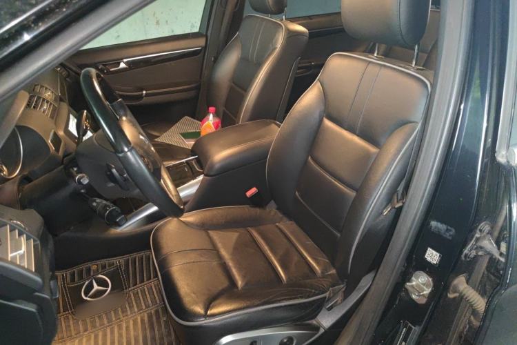 Used Mercedes-Benz R-Class 2014 R 400 4MATIC Business Model Left Front Seat