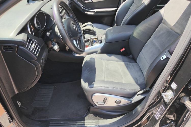 Used Mercedes-Benz R-Class 2014 R 320 4MATIC Business Model Left Front Seat
